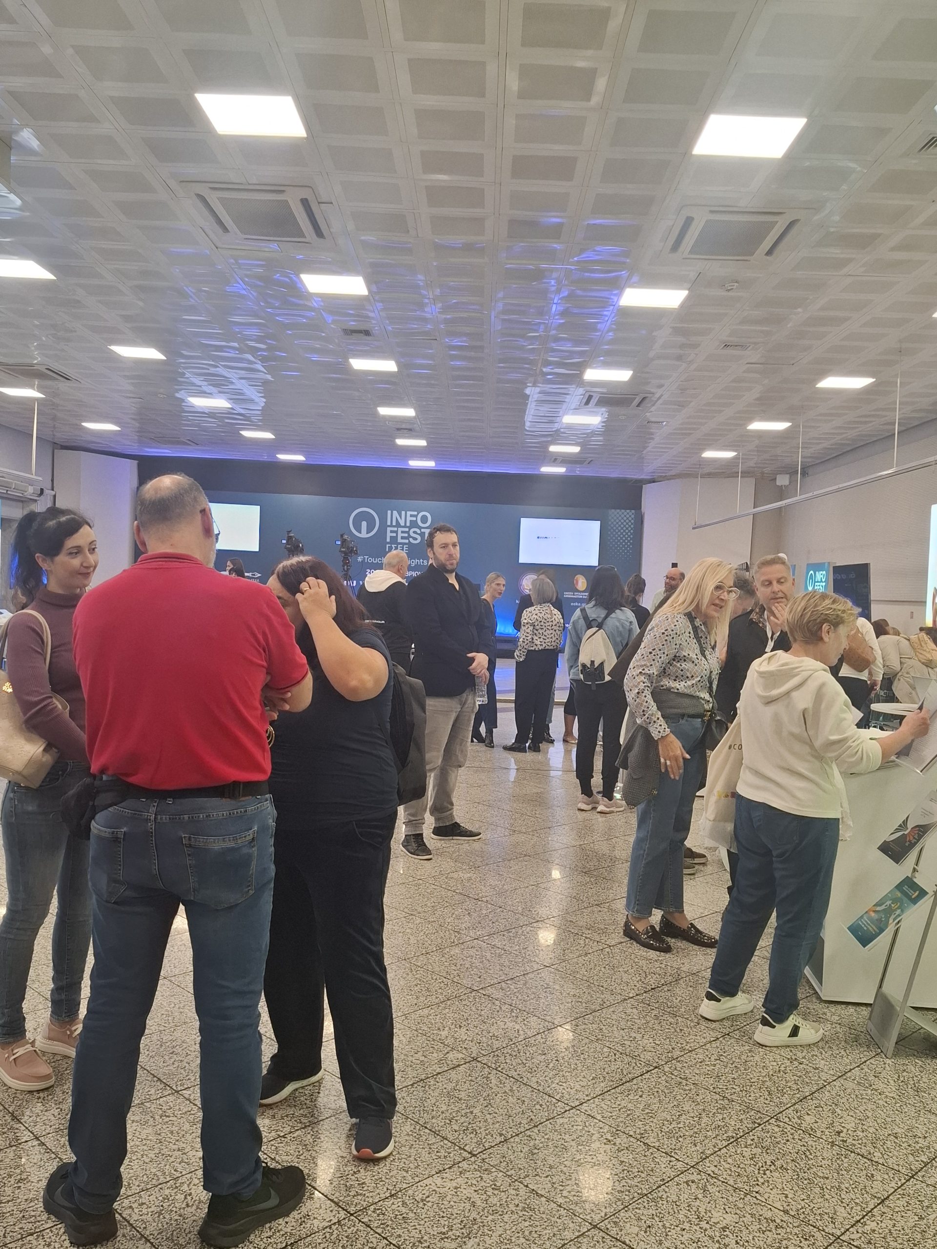 Κοσμοσυρροή στο INFO FEST της ΓΣΕΕ στο Σύνταγμα!  Σήμερα ολοκληρώνεται η πολύ επιτυχημένη εκδήλωση παρουσίασης του έργου των δομών της Συνομοσπονδίας